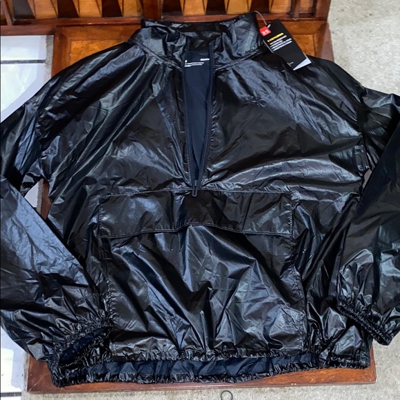 Brand New under armour rain pull over quarter zip